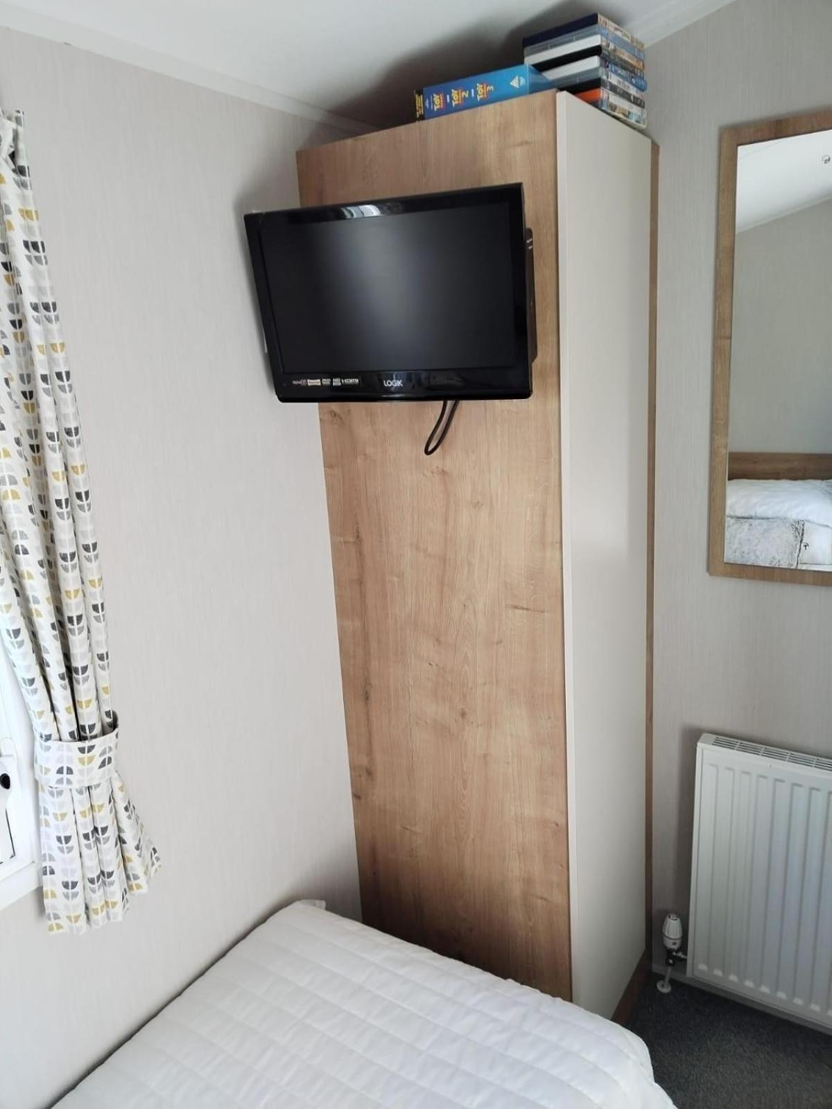 Lovely Caravan Nearby The Beach In Hunstanton, Norfolk Ref 23071C 호텔 외부 사진